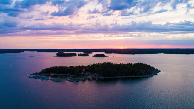 Supershe Island Finland